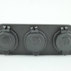 CONSOLLE STAGNA TRIPLA MONTAGGIO SUPERFICIALE 12/24 V CON 3 PRESE ACCENDISIGARI